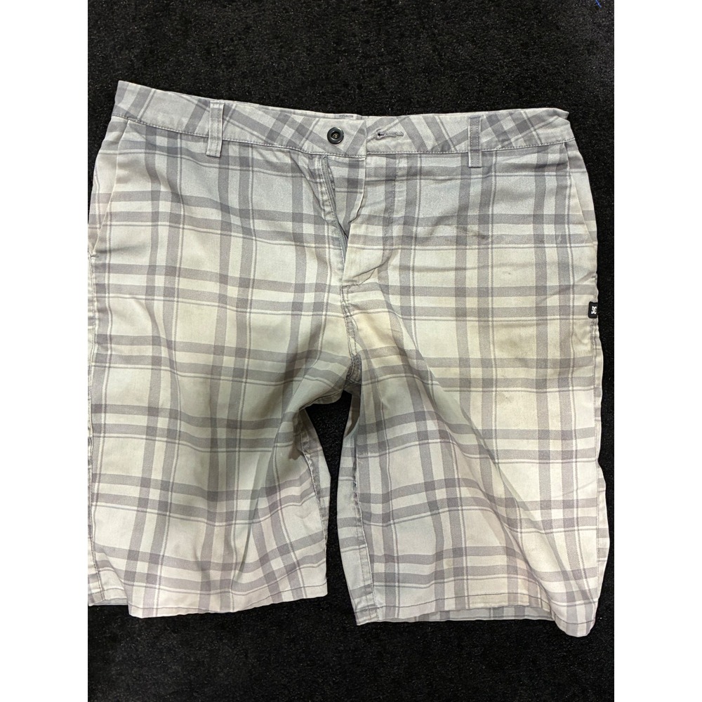 DC Shoes Mens Plaid Shorts Grey White Checkered Skateboarding Casual Size 32